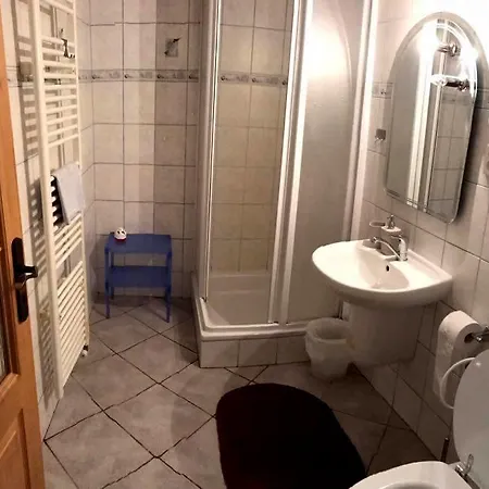 Natali Kır Evi *